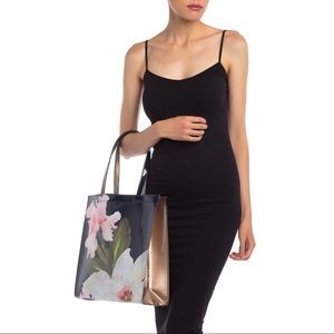 TED BAKER Chatsworth Floral Bloom Large Tote Bag